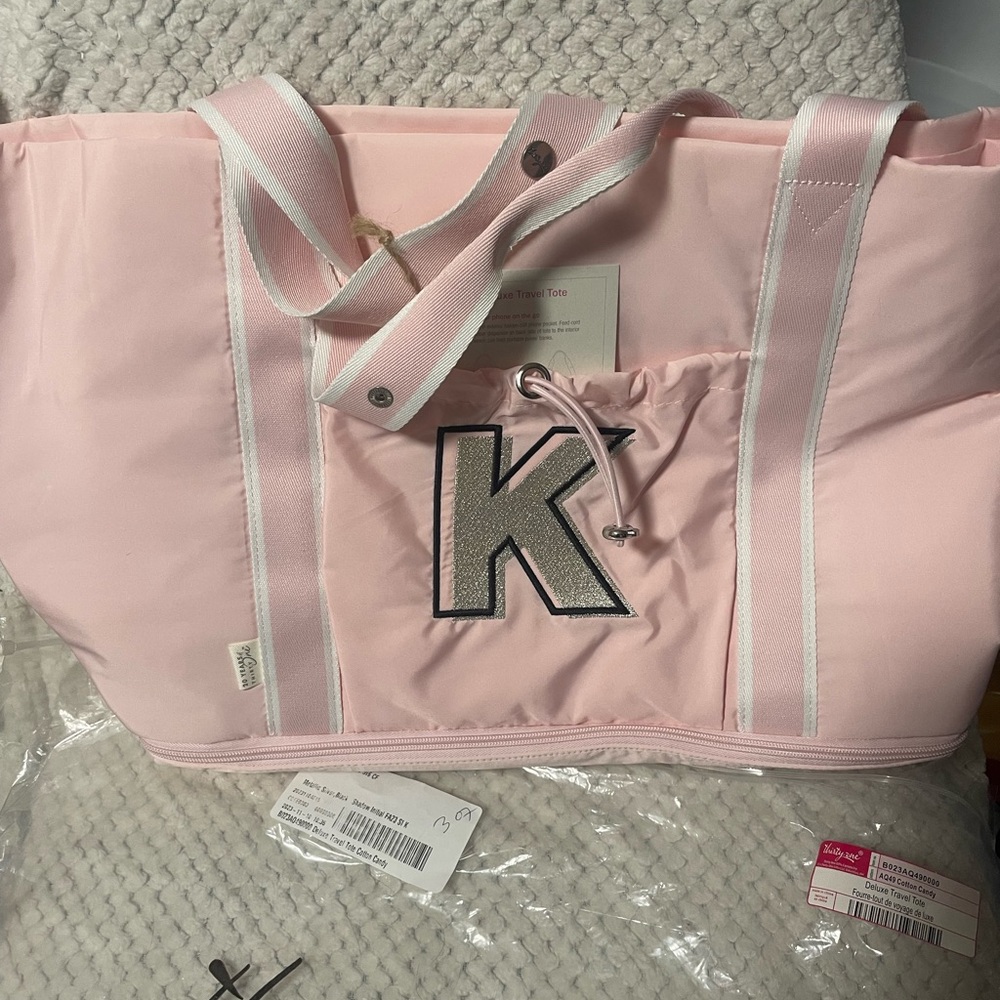 Thirty-One Deluxe Travel Tote Pink